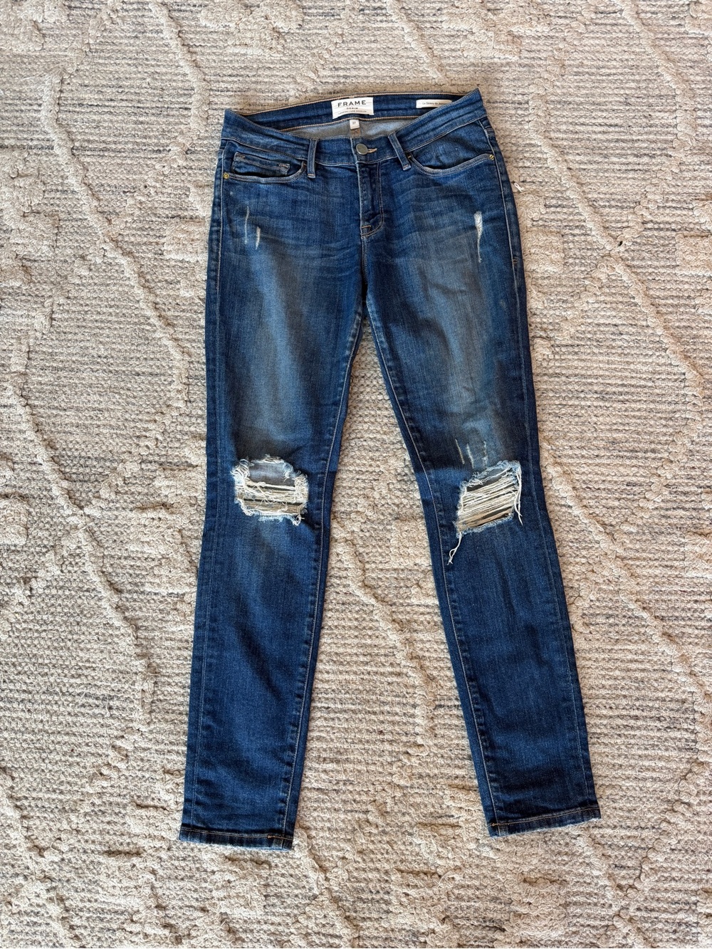 Frame Denim Le Skinny de Jeanne Distressed jeans